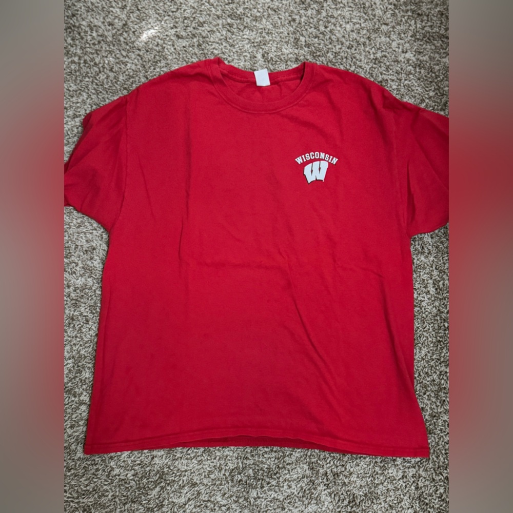 Wisconsin motion- Wisconsin Badgers T-Shirt